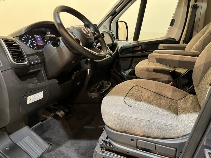 Carthago MALIBU VAN 640 LE GT Skyview 160 PK Automaat / Dakairco / Compleet Als Nieuw ! / 17.200 KM !! - Furgon kampingu: foto 4 Carthago MALIBU VAN 640 LE GT Skyview 160 PK Automaat / Dakairco / Compleet Als Nieuw ! / 17.200 KM !! - Furgon kampingu: foto 4