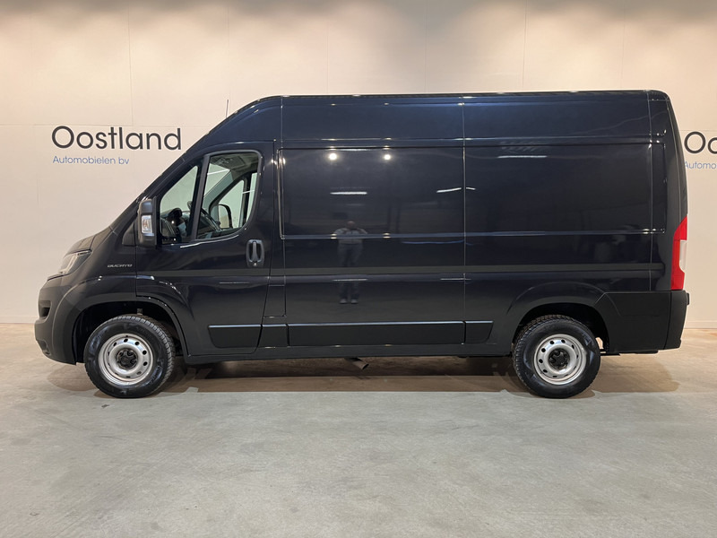 Fiat Ducato 2.3 MultiJet L2H2 120 PK / Euro 6 / Airco / Camera / Cruise Control / Trekhaak / Navigatie / 3-Zits / 72.600 KM !! - Furgon i vogël: foto 2 Fiat Ducato 2.3 MultiJet L2H2 120 PK / Euro 6 / Airco / Camera / Cruise Control / Trekhaak / Navigatie / 3-Zits / 72.600 KM !! - Furgon i vogël: foto 2