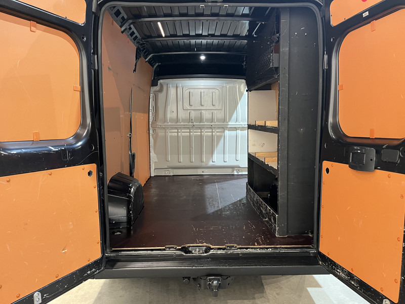Fiat Ducato 2.3 MultiJet L2H2 120 PK / Euro 6 / Airco / Camera / Cruise Control / Trekhaak / Navigatie / 3-Zits / 72.600 KM !! - Furgon i vogël: foto 5 Fiat Ducato 2.3 MultiJet L2H2 120 PK / Euro 6 / Airco / Camera / Cruise Control / Trekhaak / Navigatie / 3-Zits / 72.600 KM !! - Furgon i vogël: foto 5