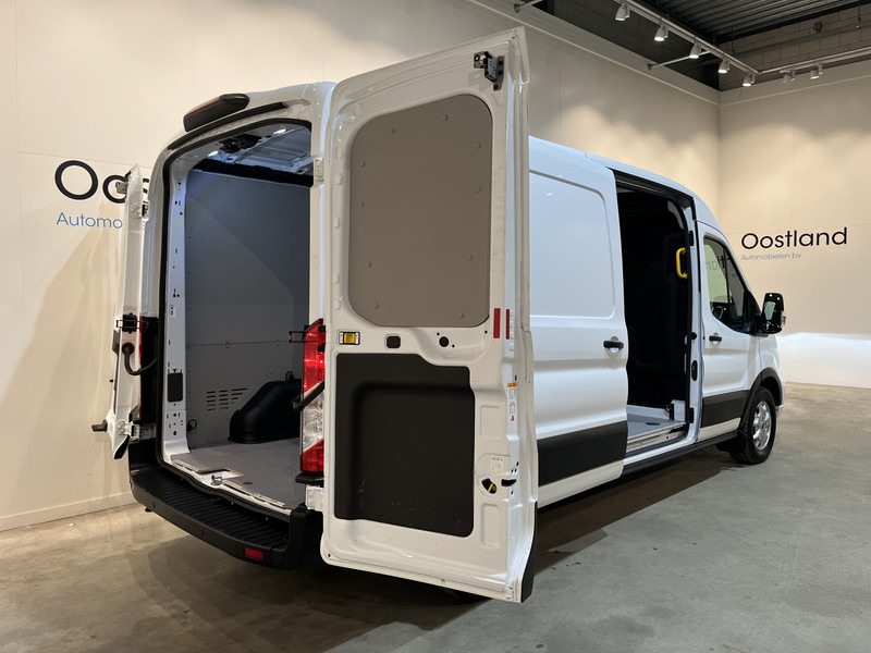 Ford Transit 350 2.0 TDCI L3H2 Limited 130 PK Automaat / Euro 6 / Airco / Cruise Control / CarPlay / PDC / Navigatie / 3-Zits / BPM VRIJ !! - Furgon: foto 2 Ford Transit 350 2.0 TDCI L3H2 Limited 130 PK Automaat / Euro 6 / Airco / Cruise Control / CarPlay / PDC / Navigatie / 3-Zits / BPM VRIJ !! - Furgon: foto 2