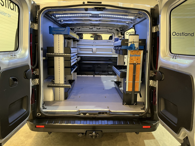 Renault Trafic 2.0 dCi L1H1 170 PK Automaat Servicebus / Sortimo Inrichting / Euro 6 / Airco / Cruise Control / Camera / Trekhaak / 3-Zits / - Furgon i vogël: foto 4 Renault Trafic 2.0 dCi L1H1 170 PK Automaat Servicebus / Sortimo Inrichting / Euro 6 / Airco / Cruise Control / Camera / Trekhaak / 3-Zits / - Furgon i vogël: foto 4