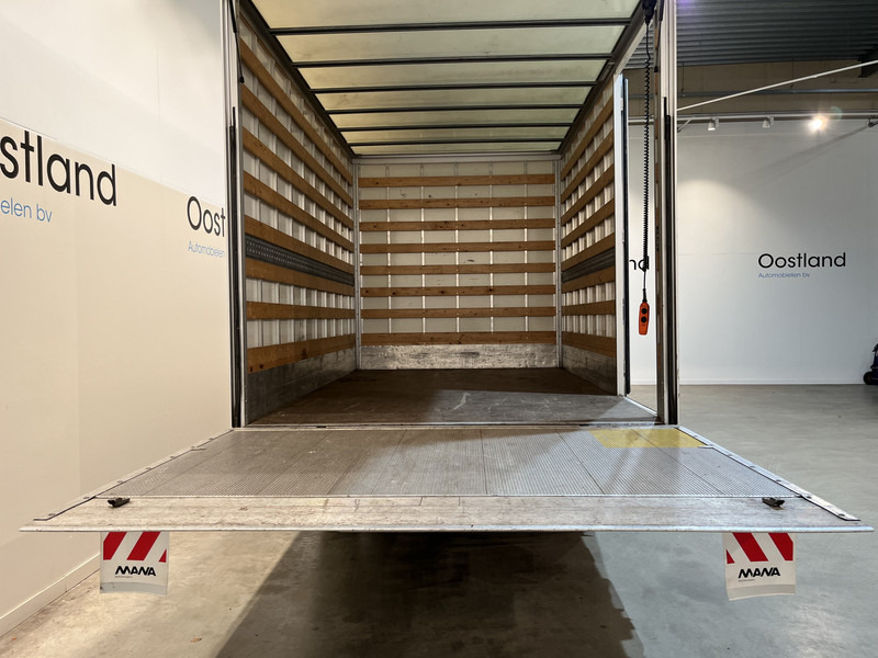 Volkswagen Crafter 35 2.0 TDI L3 140 PK Bakwagen / Dhollandia Laadklep / Euro 6 / Meubelbak / Zijdeur / Airco / CarPlay / Navigatie / Cruise Control / 3-Zits / 70.000 KM !! - Kamioncine me kontinier: foto 5 Volkswagen Crafter 35 2.0 TDI L3 140 PK Bakwagen / Dhollandia Laadklep / Euro 6 / Meubelbak / Zijdeur / Airco / CarPlay / Navigatie / Cruise Control / 3-Zits / 70.000 KM !! - Kamioncine me kontinier: foto 5