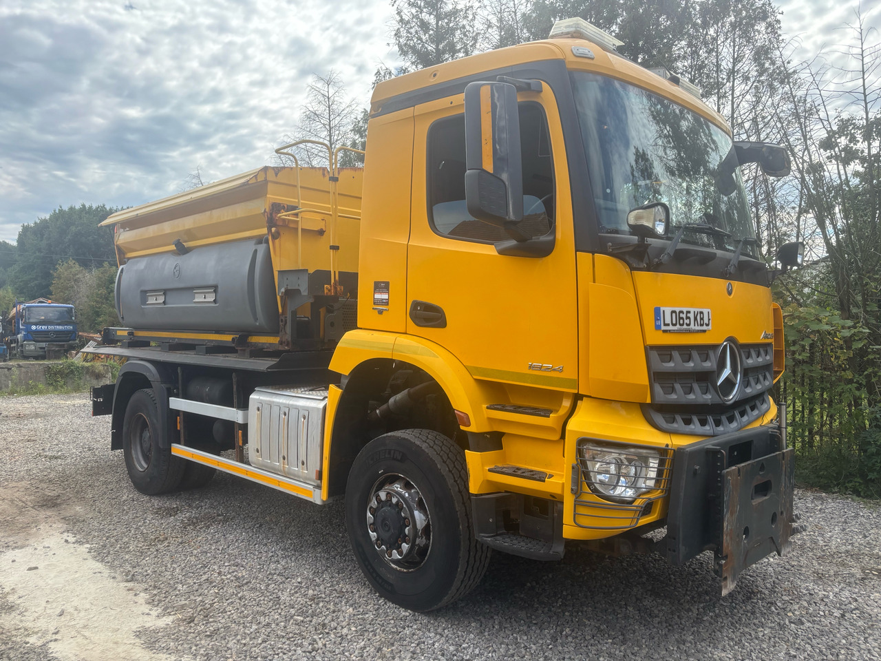 MERCEDES AROCS 1824 4x4BB  GRITTER/SPREADER/PLOUGH - Makinë për heqjen e borës: foto 4 MERCEDES AROCS 1824 4x4BB  GRITTER/SPREADER/PLOUGH - Makinë për heqjen e borës: foto 4