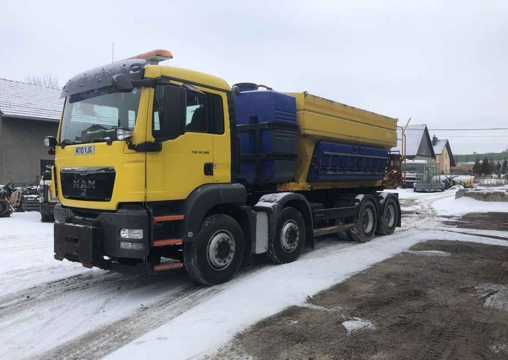 MAN TGS 32.360 8x4 piaskarka solarka schmidt euro5 pług - Mjet bujqësor/ Special, Kamioni: foto 3 MAN TGS 32.360 8x4 piaskarka solarka schmidt euro5 pług - Mjet bujqësor/ Special, Kamioni: foto 3