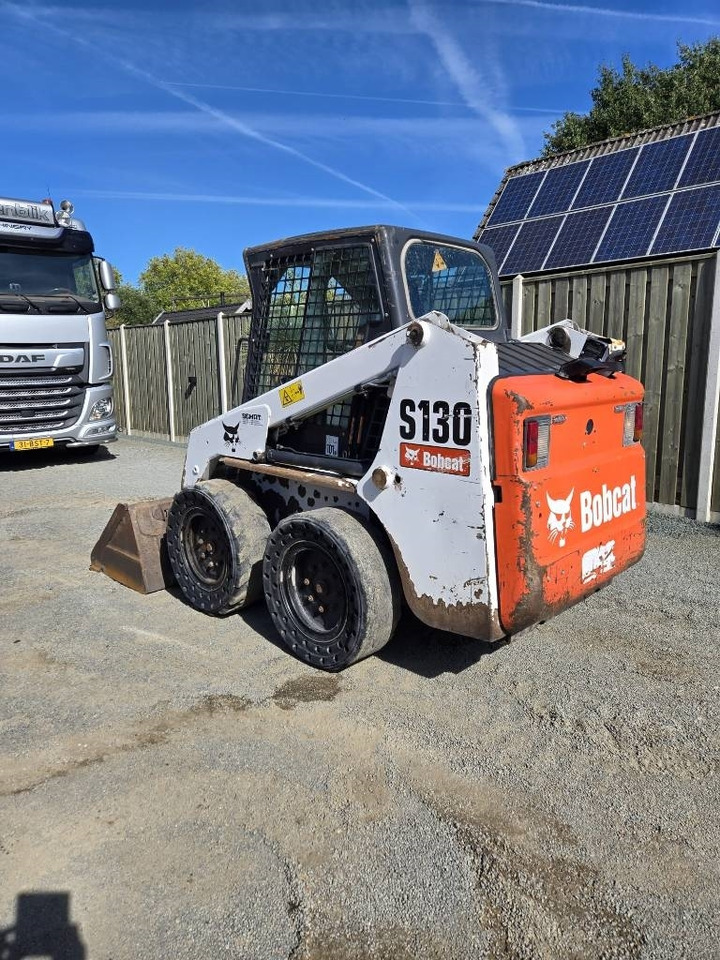 Bobcat S 130  - Mini fadrom: foto 2 Bobcat S 130  - Mini fadrom: foto 2