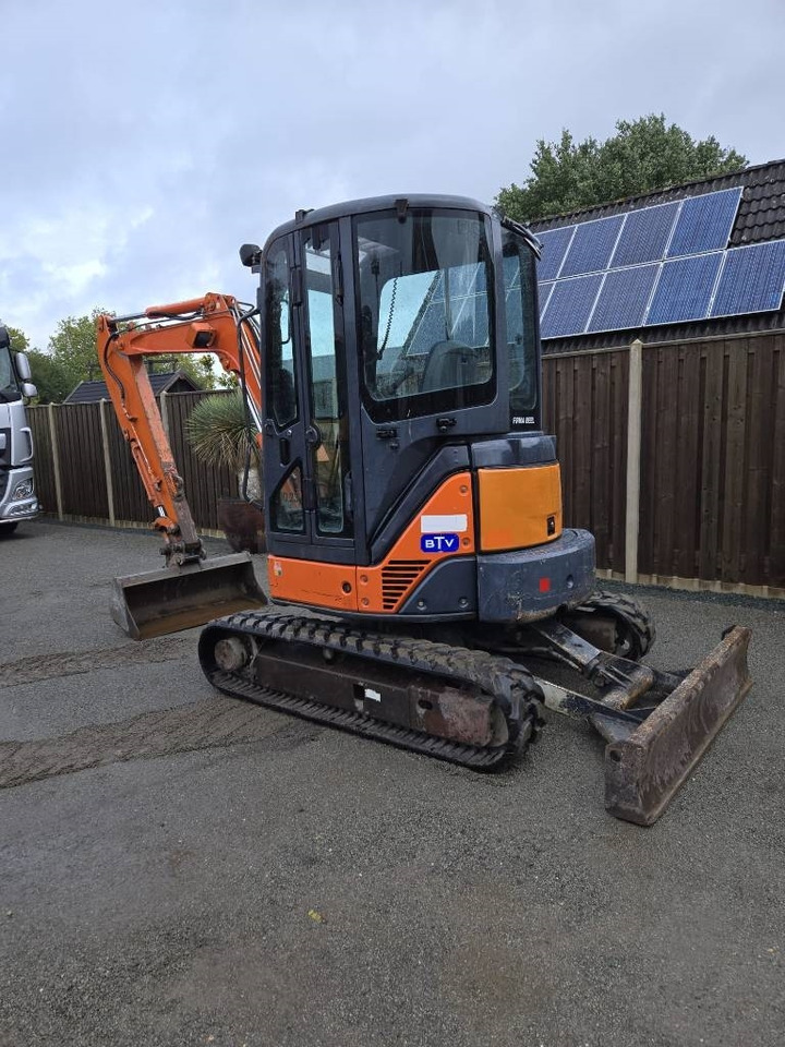 Hitachi ZX 35 U-2 - Miniekskavator: foto 2 Hitachi ZX 35 U-2 - Miniekskavator: foto 2