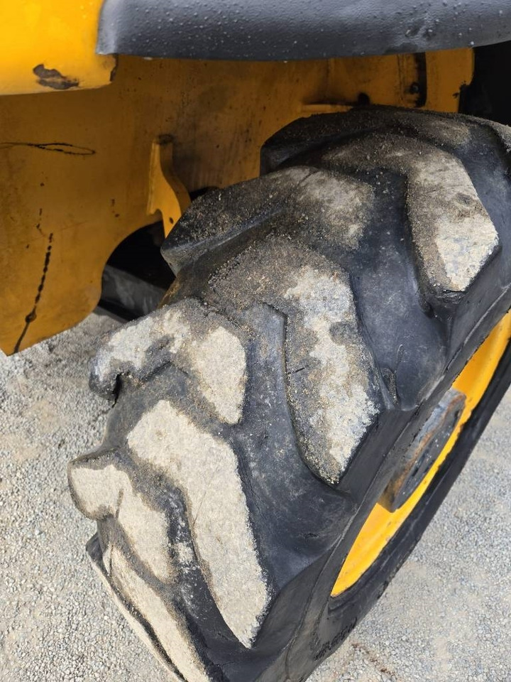 Ekskavator teleskopik JCB 524-50: foto 12