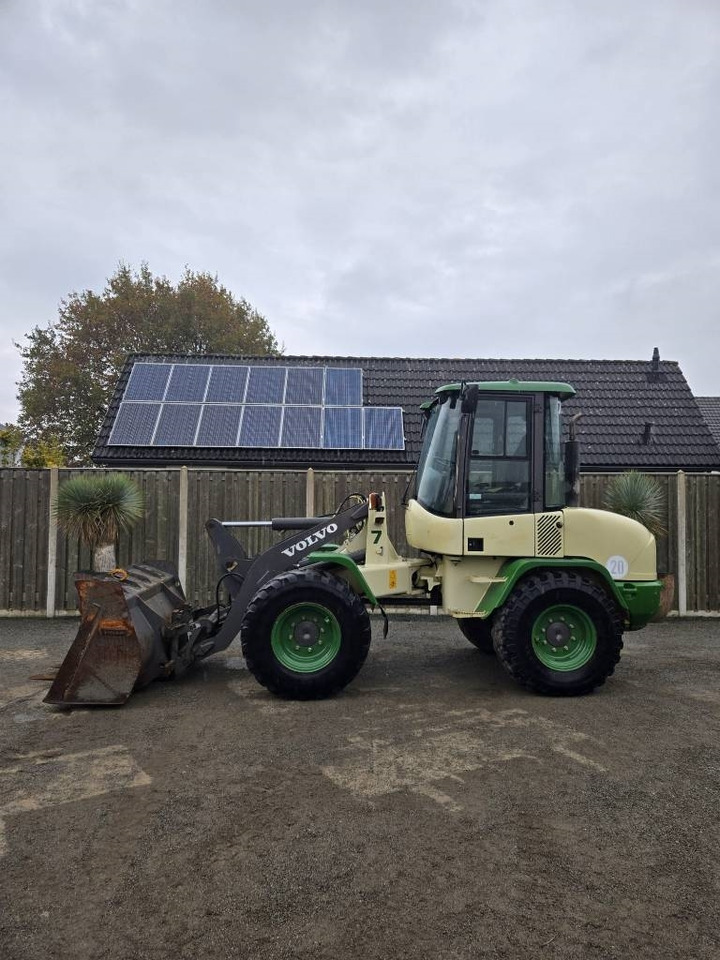 Volvo L 30 B - Fadrom me goma: foto 4 Volvo L 30 B - Fadrom me goma: foto 4