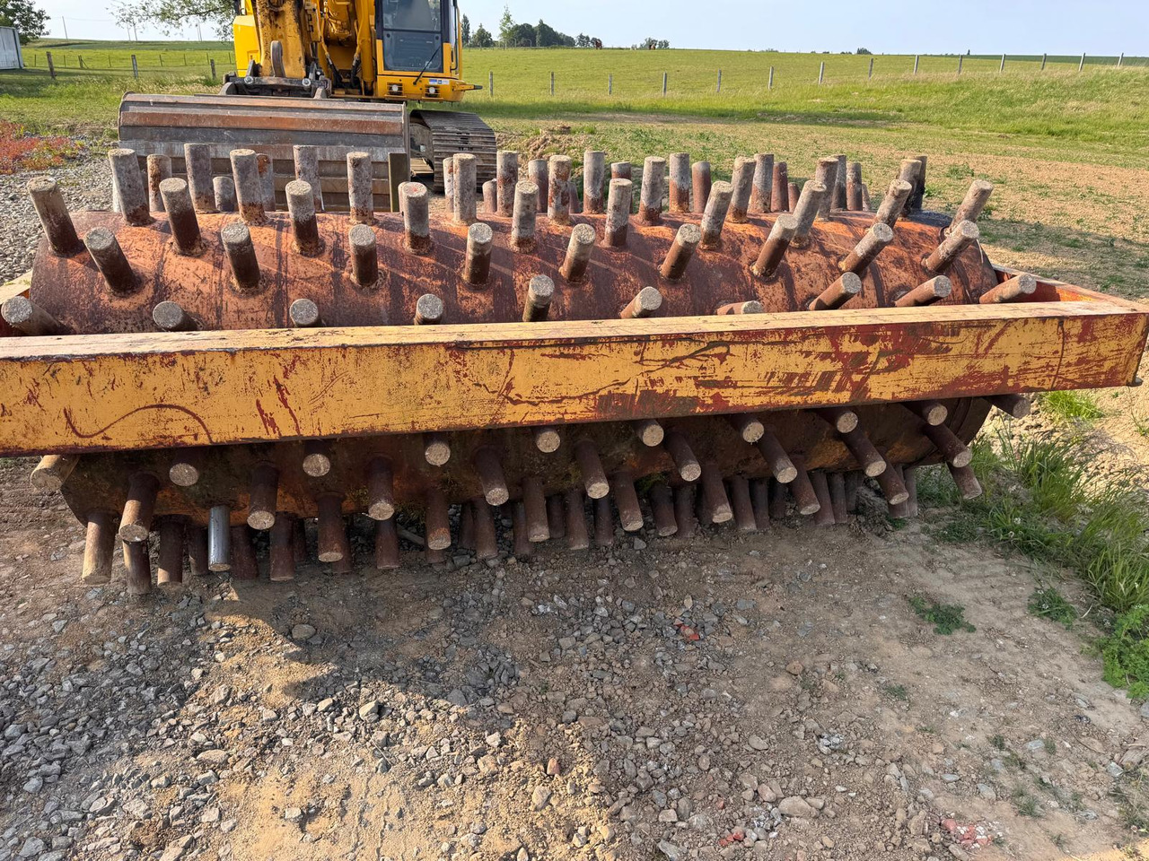 Rouleau compacteur tractable - Rul bujqësor: foto 2 Rouleau compacteur tractable - Rul bujqësor: foto 2