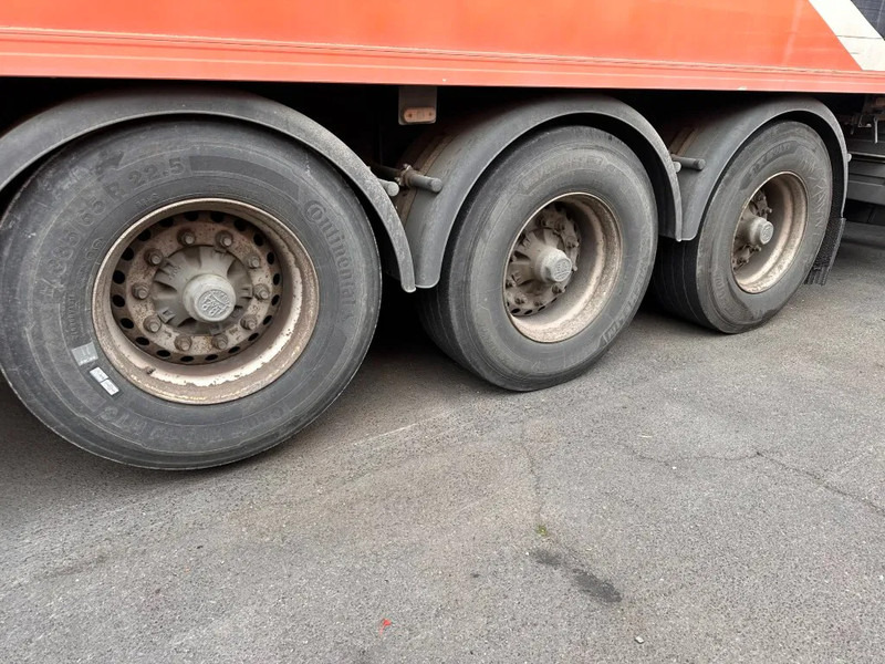 Renders SR - Gjysmë rimorkio me vagonetë të mbyllur: foto 4 Renders SR - Gjysmë rimorkio me vagonetë të mbyllur: foto 4