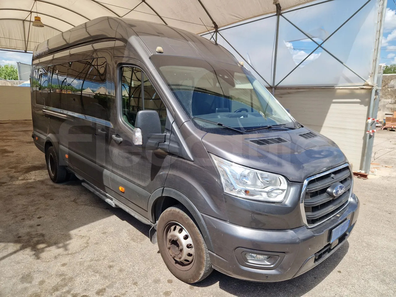 Ford Transit - Minibus, Furgon pasagjerësh: foto 1 Ford Transit - Minibus, Furgon pasagjerësh: foto 1