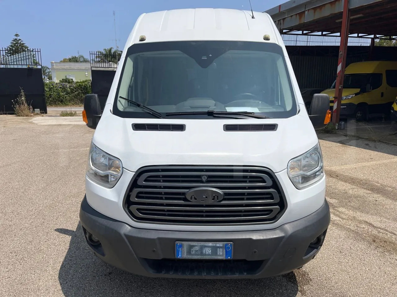 Ford Transit - Minibus, Furgon pasagjerësh: foto 2 Ford Transit - Minibus, Furgon pasagjerësh: foto 2