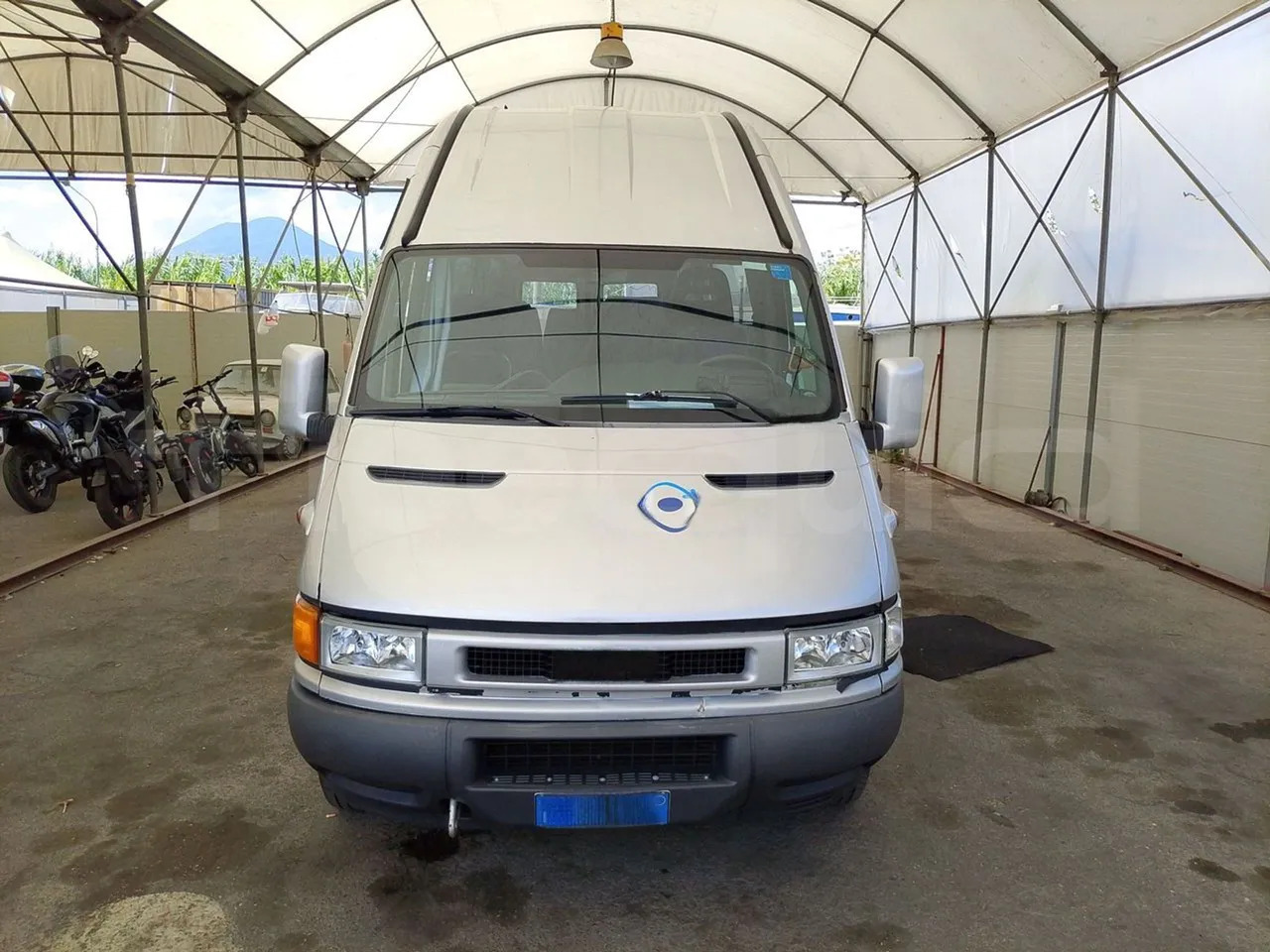 Iveco Daily - Minibus, Furgon pasagjerësh: foto 2 Iveco Daily - Minibus, Furgon pasagjerësh: foto 2