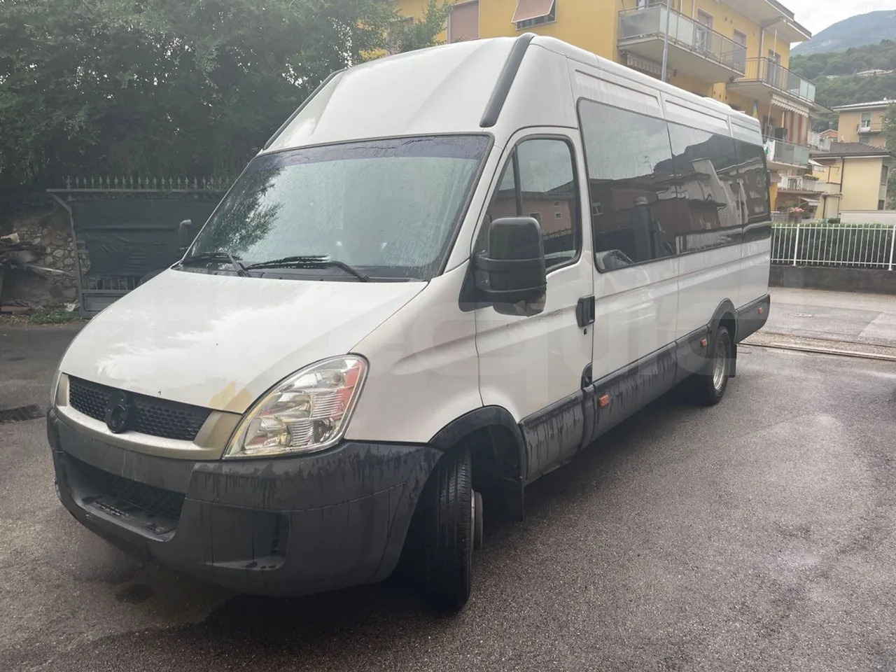 Iveco Daily - Minibus, Furgon pasagjerësh: foto 4 Iveco Daily - Minibus, Furgon pasagjerësh: foto 4