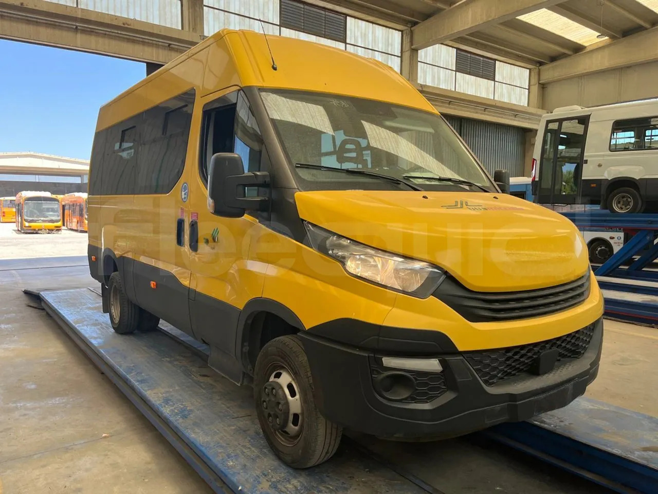 Iveco Daily - Autobus shkollor: foto 1 Iveco Daily - Autobus shkollor: foto 1