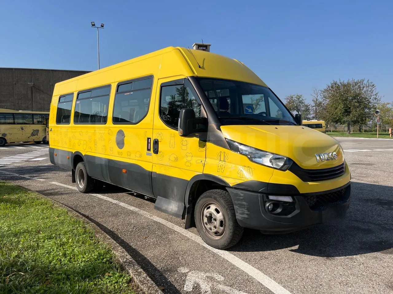 Iveco Daily - Autobus shkollor: foto 1 Iveco Daily - Autobus shkollor: foto 1