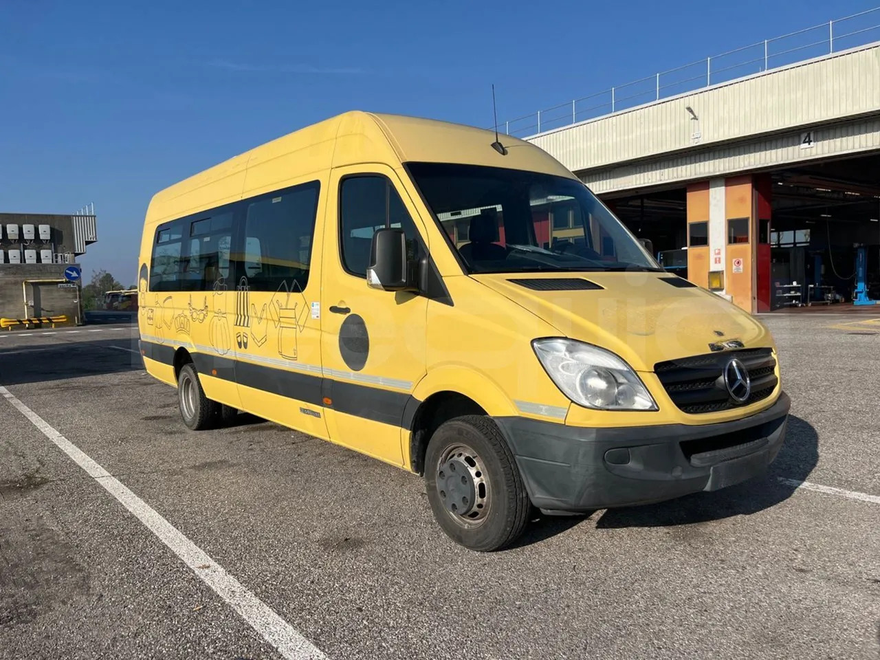 Mercedes-Benz Sprinter - Autobus shkollor: foto 1 Mercedes-Benz Sprinter - Autobus shkollor: foto 1