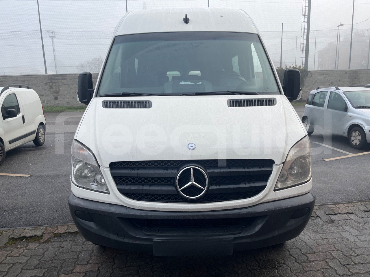 Mercedes-Benz Sprinter - Minibus, Furgon pasagjerësh: foto 2 Mercedes-Benz Sprinter - Minibus, Furgon pasagjerësh: foto 2
