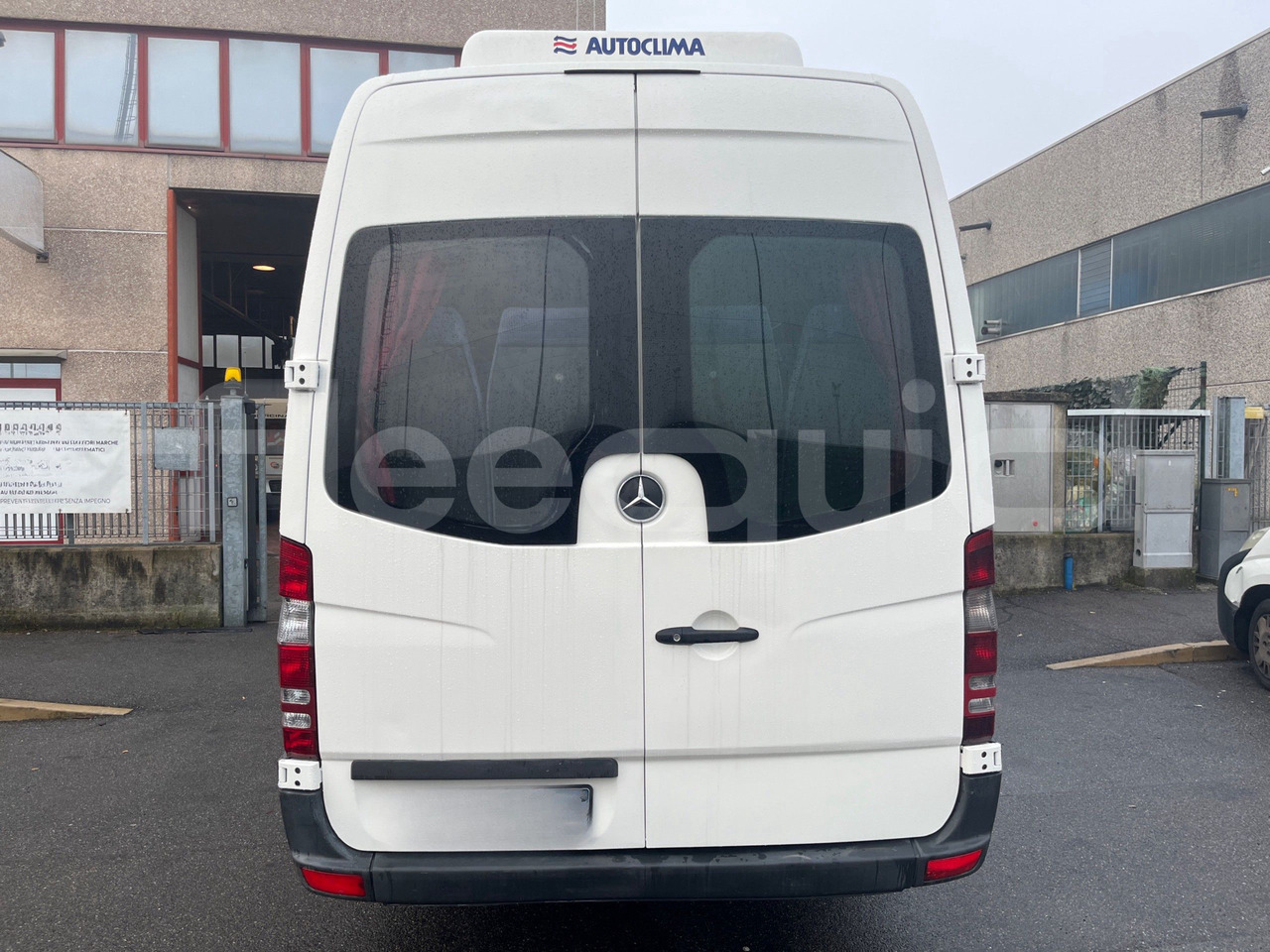 Mercedes-Benz Sprinter - Minibus, Furgon pasagjerësh: foto 5 Mercedes-Benz Sprinter - Minibus, Furgon pasagjerësh: foto 5