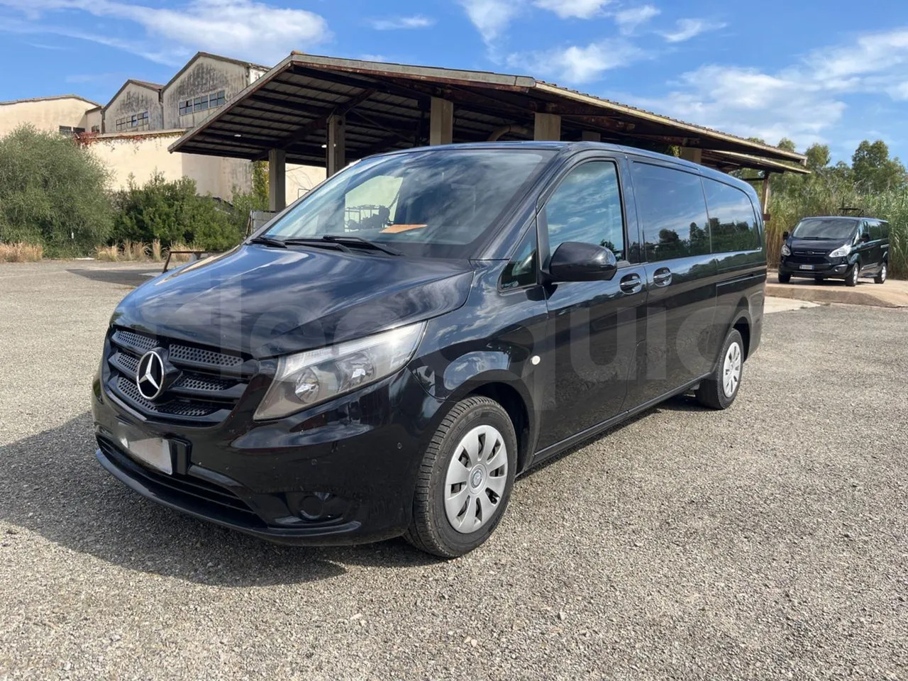 Mercedes-Benz Vito Tourer - Minibus, Furgon pasagjerësh: foto 4 Mercedes-Benz Vito Tourer - Minibus, Furgon pasagjerësh: foto 4
