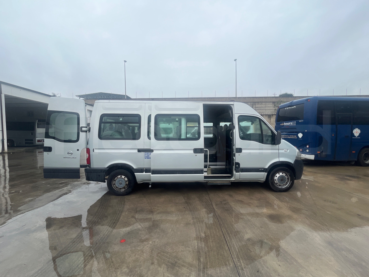 Nissan Interstar - Minibus, Furgon pasagjerësh: foto 4 Nissan Interstar - Minibus, Furgon pasagjerësh: foto 4