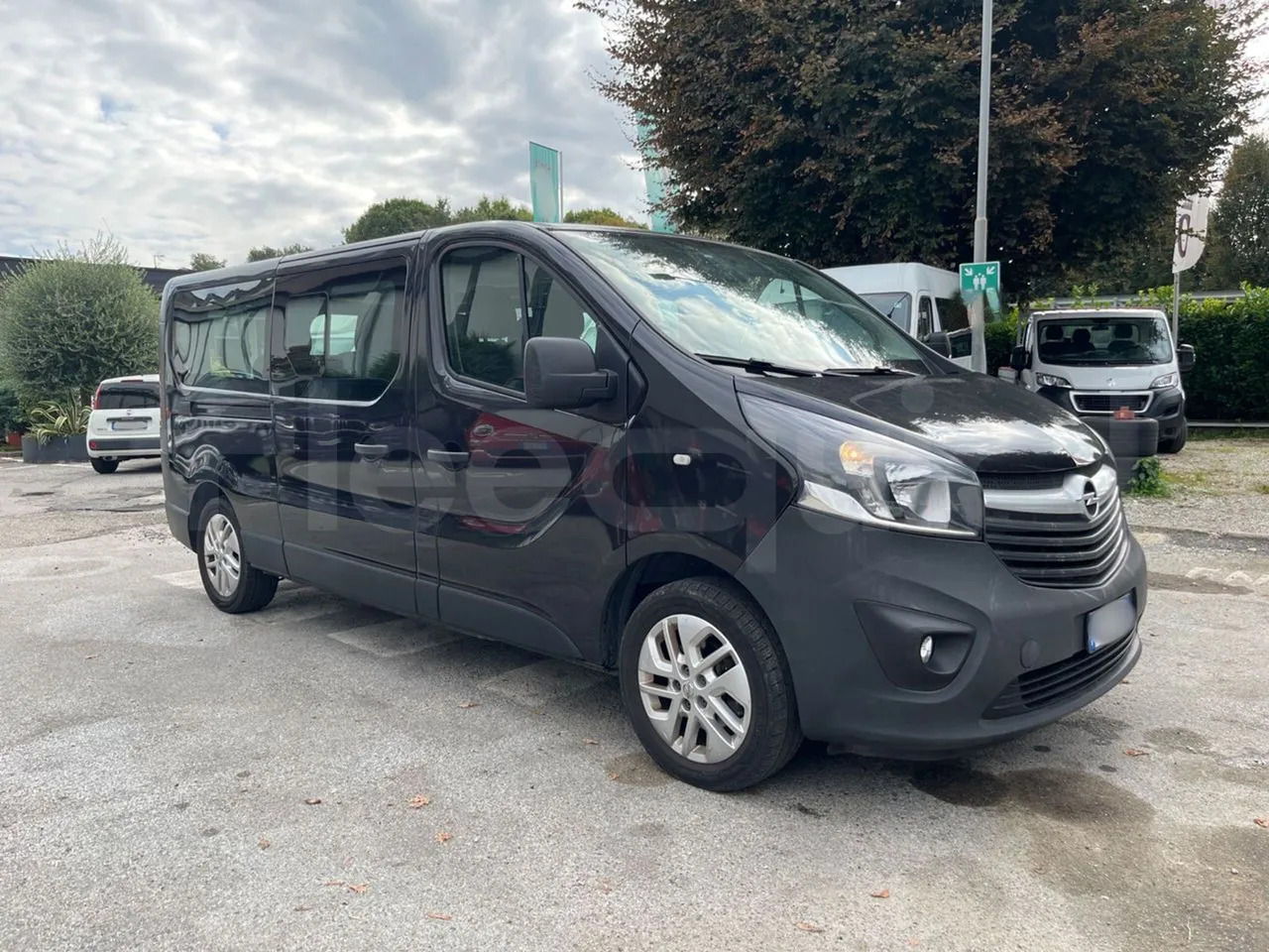 Opel Vivaro - B - Minibus, Furgon pasagjerësh: foto 1 Opel Vivaro - B - Minibus, Furgon pasagjerësh: foto 1