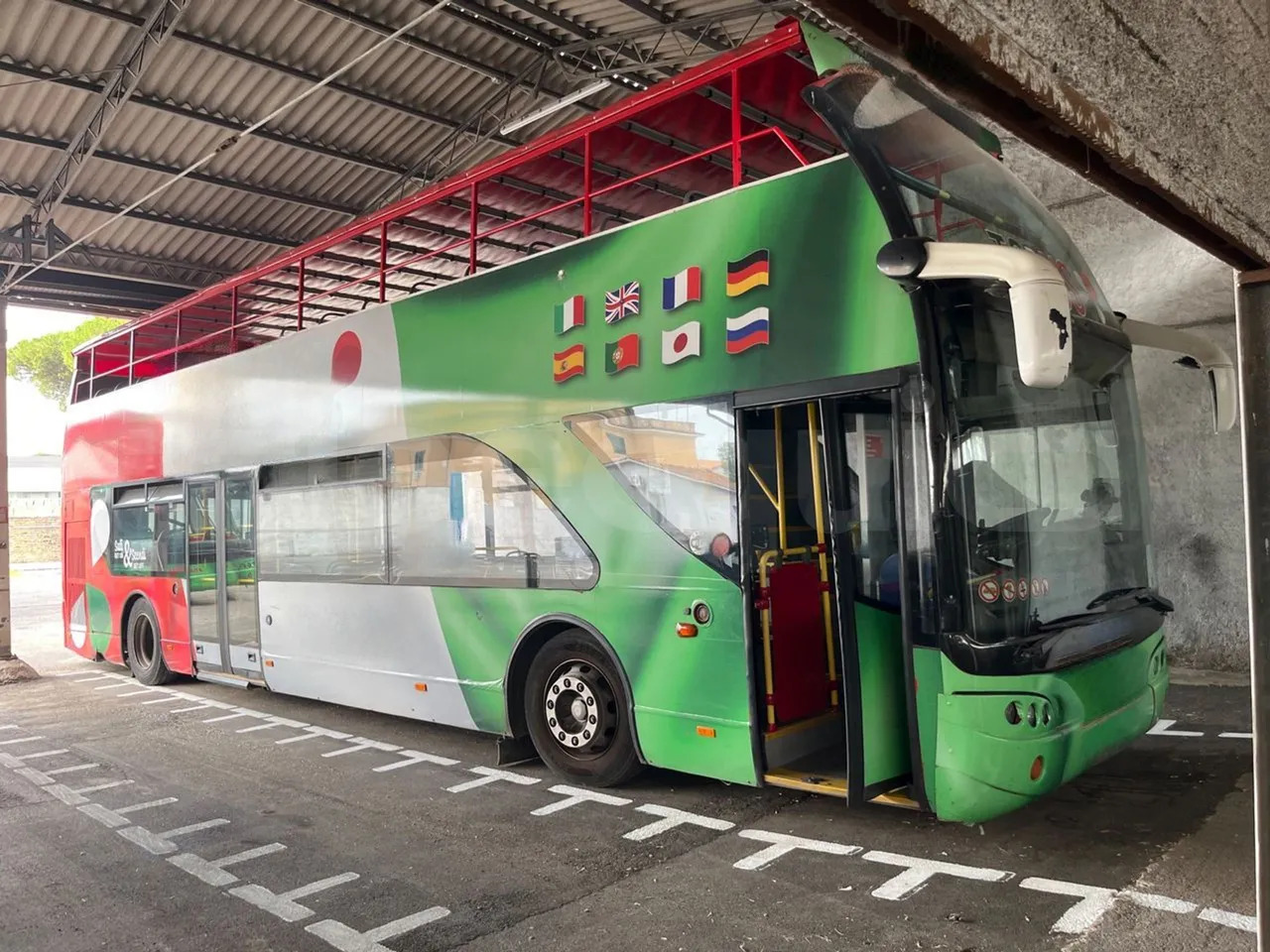 Autobus qyteti Volvo B9: foto 1