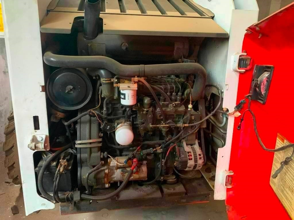 Bobcat S 300 - Mini fadrom: foto 3 Bobcat S 300 - Mini fadrom: foto 3