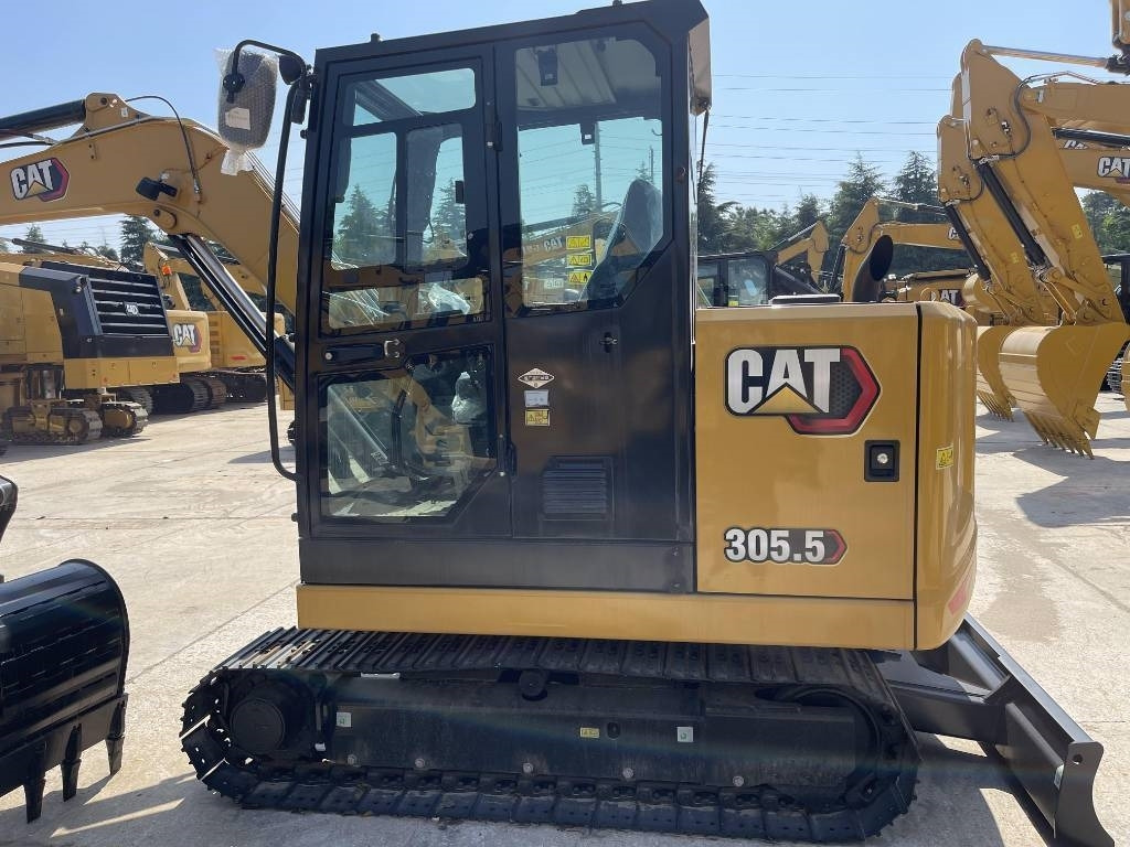 CAT 305.5 - Ekskavator me zinxhirë: foto 1 CAT 305.5 - Ekskavator me zinxhirë: foto 1