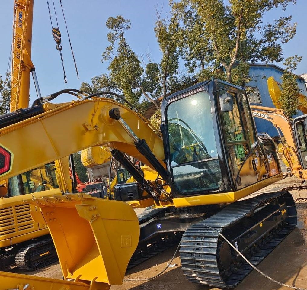 CAT 313D2GC - Ekskavator me zinxhirë: foto 1 CAT 313D2GC - Ekskavator me zinxhirë: foto 1