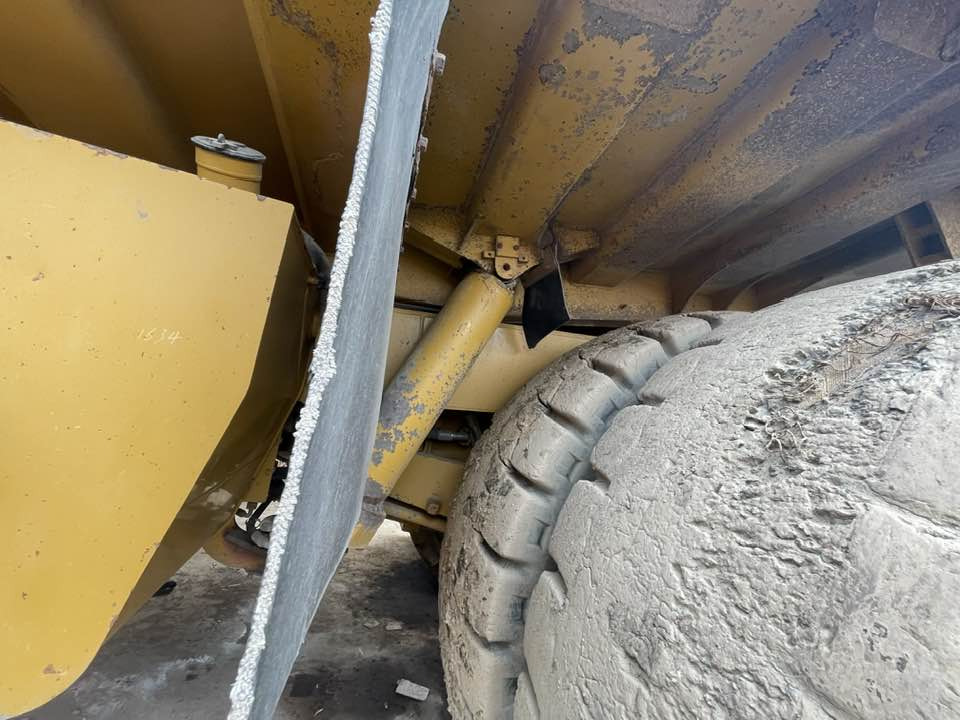 Caterpillar Cat 773f - Shkarkues i palëvizshëm: foto 2 Caterpillar Cat 773f - Shkarkues i palëvizshëm: foto 2