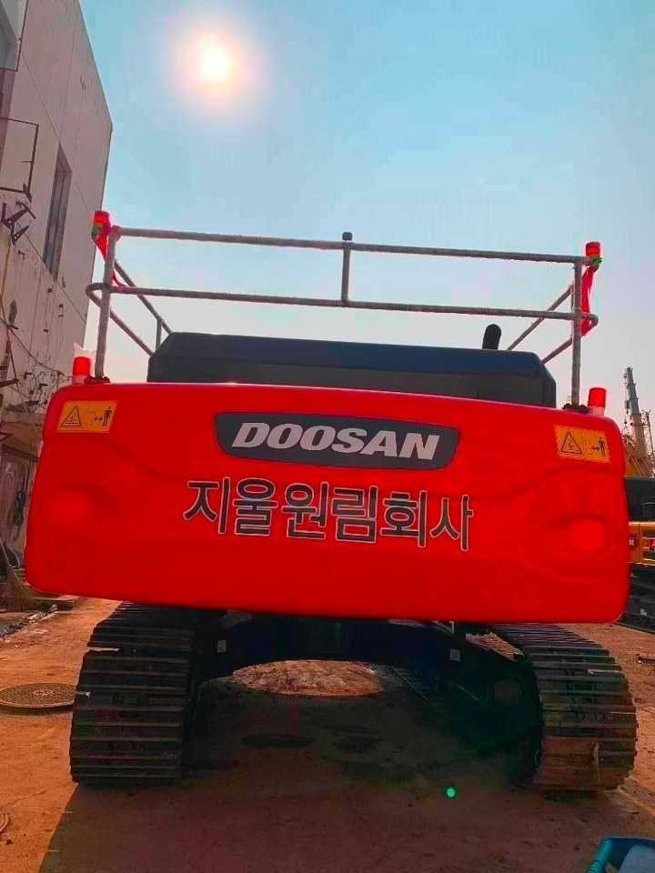 Doosan DX 340 LCA - Ekskavator me zinxhirë: foto 4 Doosan DX 340 LCA - Ekskavator me zinxhirë: foto 4