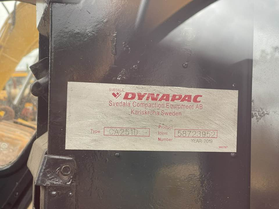 Dynapac Dynapac CA251D HASH - Rul rrugësh: foto 5 Dynapac Dynapac CA251D HASH - Rul rrugësh: foto 5
