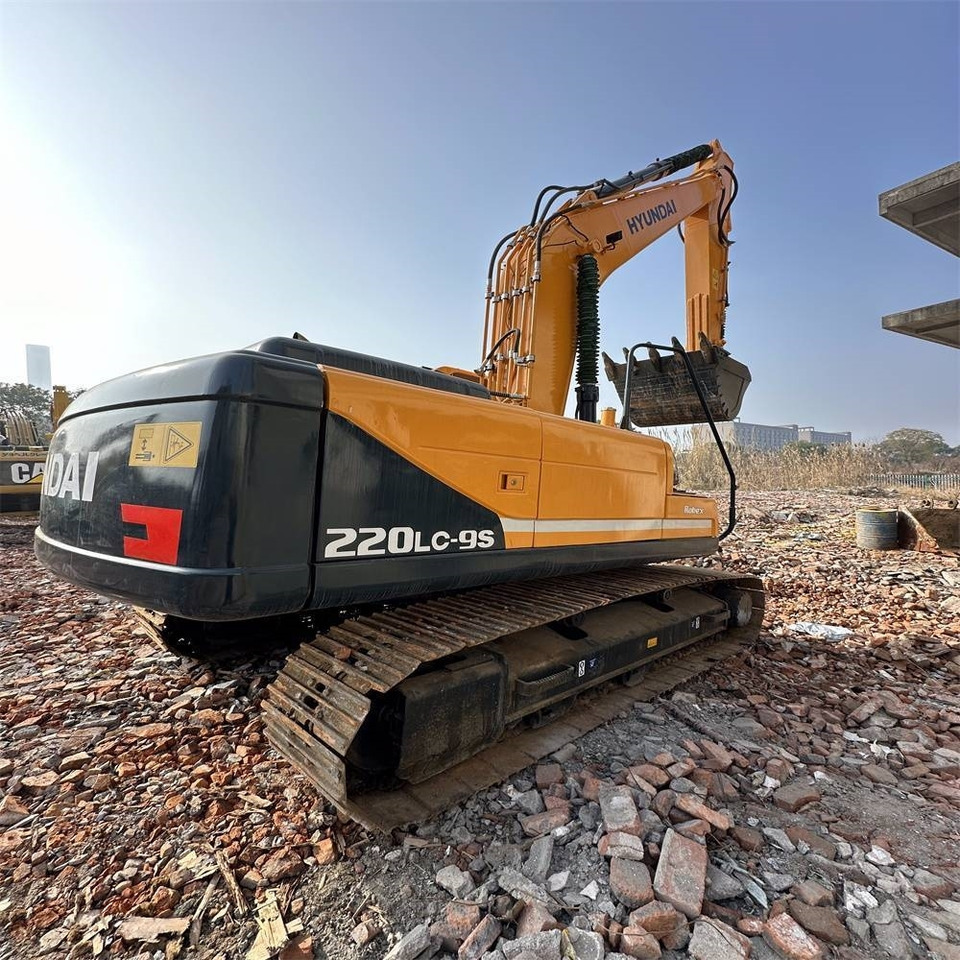Hyundai 220LC-9S - Ekskavator me zinxhirë: foto 3 Hyundai 220LC-9S - Ekskavator me zinxhirë: foto 3