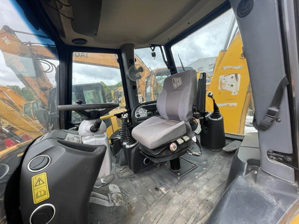 Fadromë me shkarkim nga prapa JCB 4CX: foto 6
