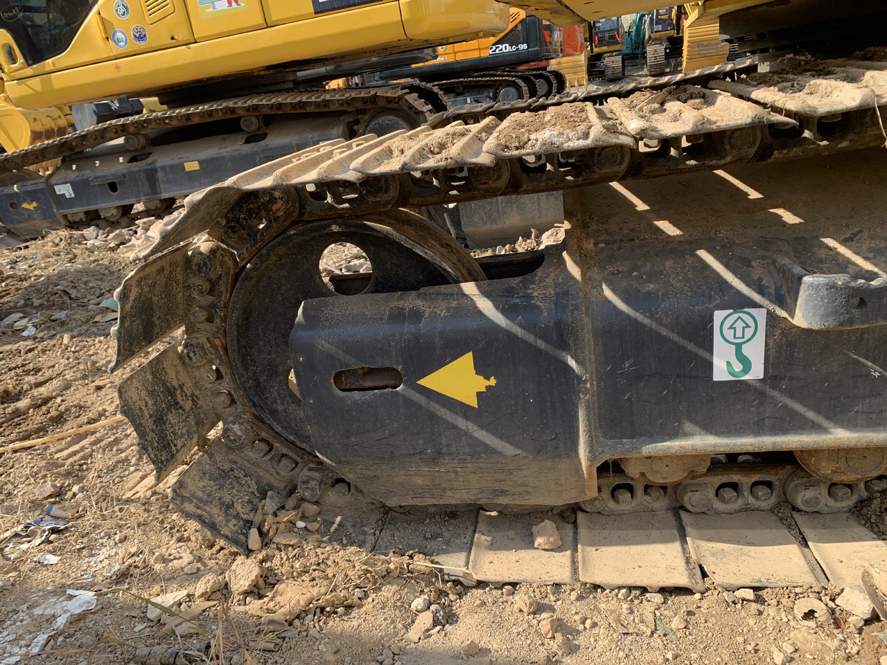 KOMATSU PC130 - Ekskavator me zinxhirë: foto 2 KOMATSU PC130 - Ekskavator me zinxhirë: foto 2