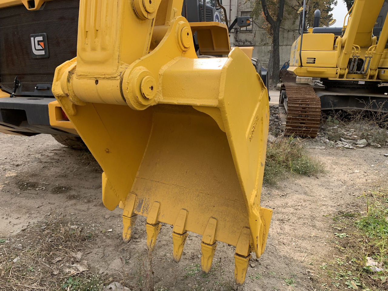 KOMATSU PC200-8 - Ekskavator me zinxhirë: foto 4 KOMATSU PC200-8 - Ekskavator me zinxhirë: foto 4