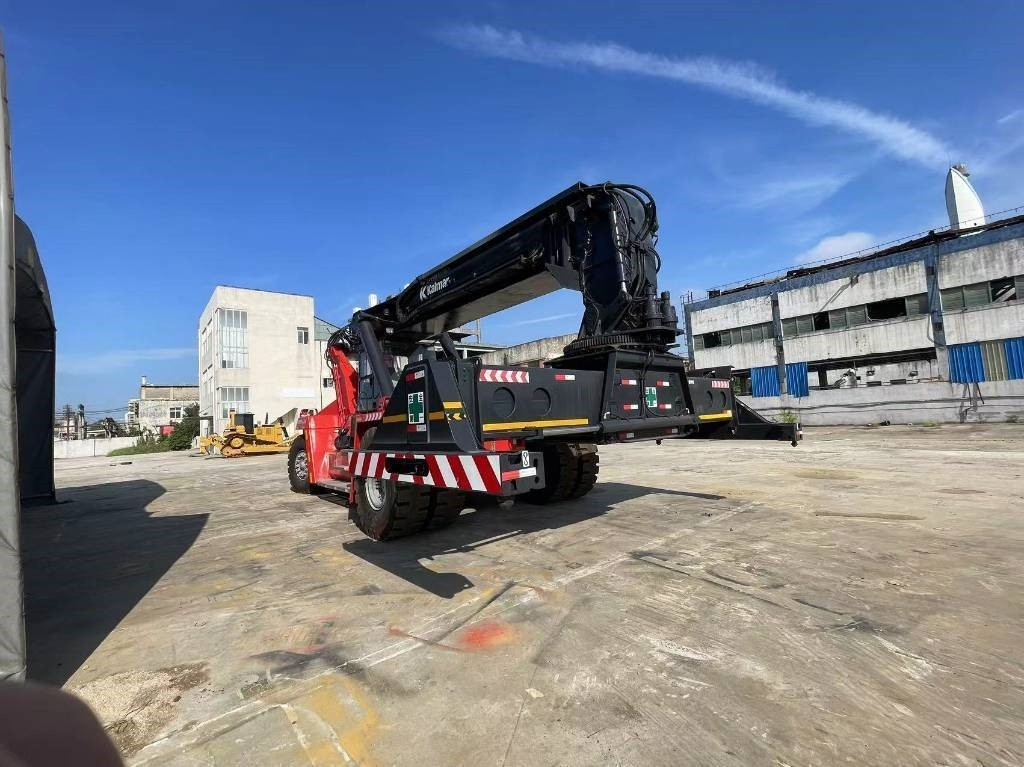 Kalmar DRF 450-650S5 - Vinç për të gjitha terrenet: foto 3 Kalmar DRF 450-650S5 - Vinç për të gjitha terrenet: foto 3