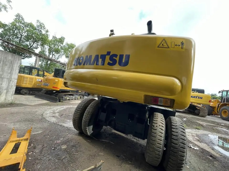 Komatsu PW160-11 - Ekskavator me goma: foto 5 Komatsu PW160-11 - Ekskavator me goma: foto 5
