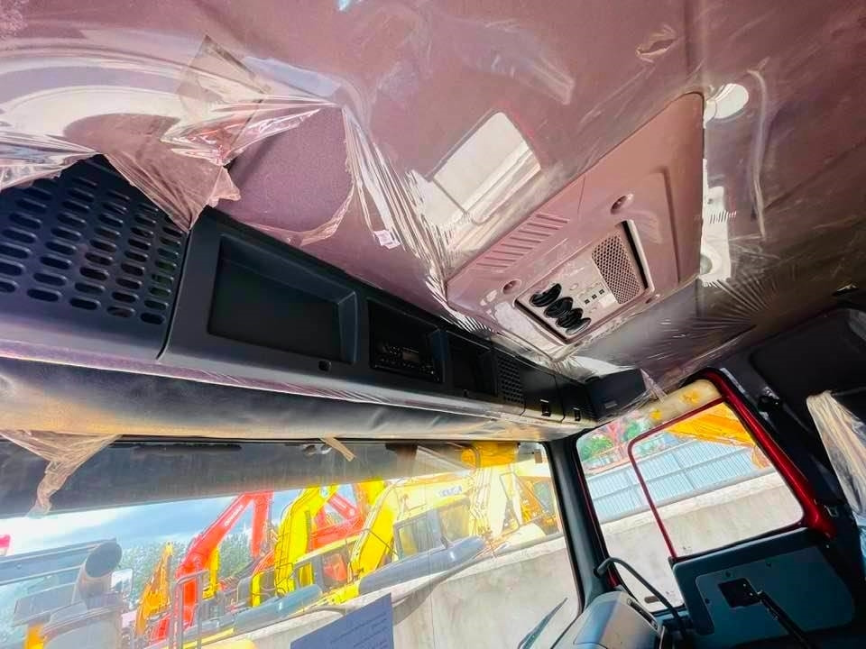 Sinotruk 371  - Kamion vetëshkarkues: foto 5 Sinotruk 371  - Kamion vetëshkarkues: foto 5