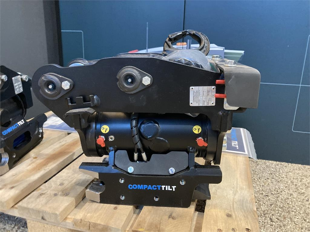 COMPACTTILT - Miniekskavator: foto 1 COMPACTTILT - Miniekskavator: foto 1