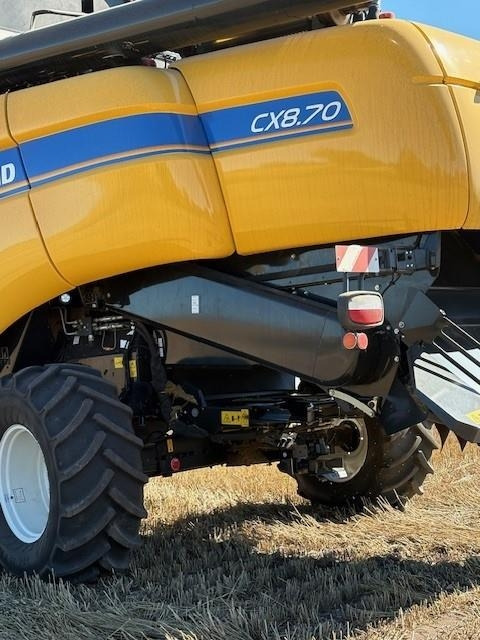 New Holland CX8.70 SLH - Autokombajnë: foto 3 New Holland CX8.70 SLH - Autokombajnë: foto 3