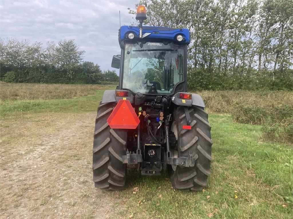 New Holland T4.80N SS CAB - Traktor: foto 4 New Holland T4.80N SS CAB - Traktor: foto 4