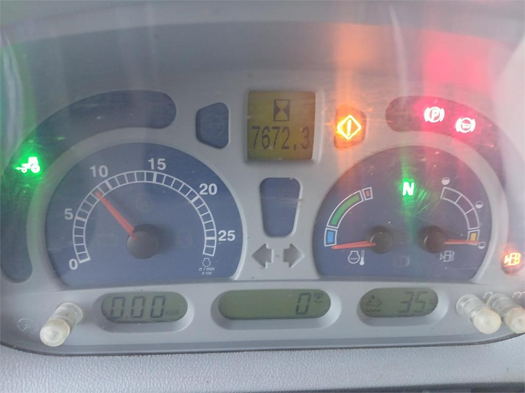 New Holland T7.260 PC SWII - Traktor: foto 4 New Holland T7.260 PC SWII - Traktor: foto 4