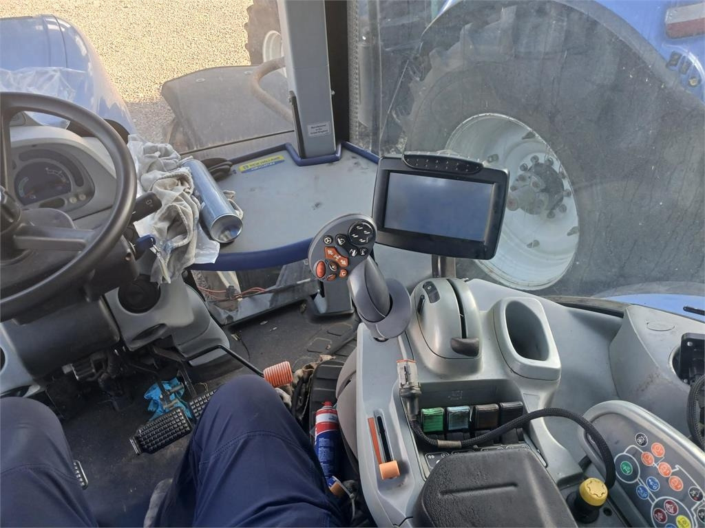 New Holland T7.260 PC SWII - Traktor: foto 5 New Holland T7.260 PC SWII - Traktor: foto 5