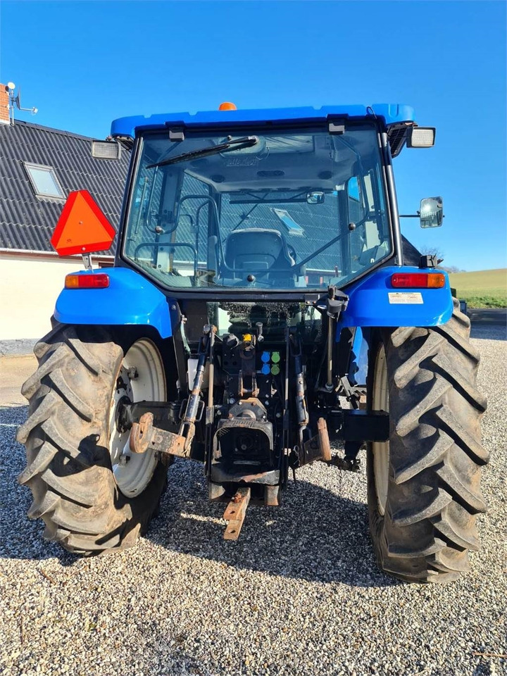 New Holland TL100-4WD - Traktor: foto 4 New Holland TL100-4WD - Traktor: foto 4