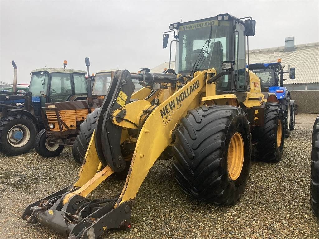 New Holland W170C LR T4B - Fadrom me goma: foto 1 New Holland W170C LR T4B - Fadrom me goma: foto 1