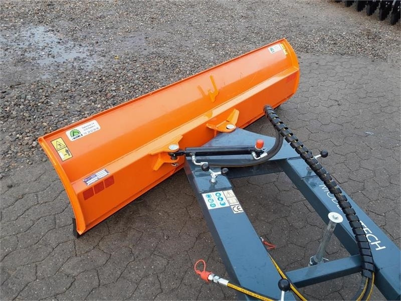 Eurotrac Skrabeblad - Borëpastruese: foto 3 Eurotrac Skrabeblad - Borëpastruese: foto 3