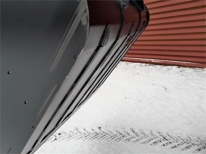 Eurotrac Svensker skovl - Kovë fadrome për Makineri ndërtimi: foto 3 Eurotrac Svensker skovl - Kovë fadrome për Makineri ndërtimi: foto 3