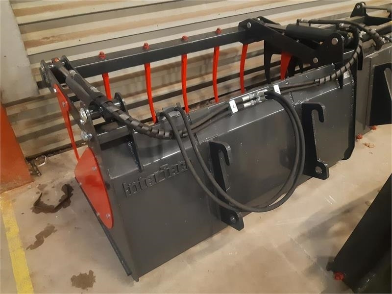 Eurotrac W11 - Kovë fadrome: foto 3 Eurotrac W11 - Kovë fadrome: foto 3